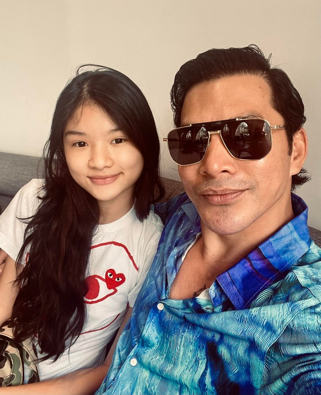 Trần Bảo Sơn khoe ảnh cùng con gái, cộng đồng mạng xuýt xoa vì ngoại hình của Bảo Tiên - Ảnh 3.