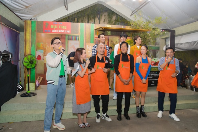 Dàn sao Nghề Siêu Dễ bán cơm thật, Thu Trang thông báo phim tiếp tục chiếu sớm để phục vụ khán giả - Ảnh 6.