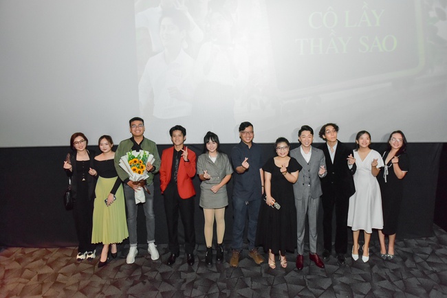 Miss Phan Thi Mo dressed discreetly, held hands with Thanh Hang to launch a junior's film - Photo 8.
