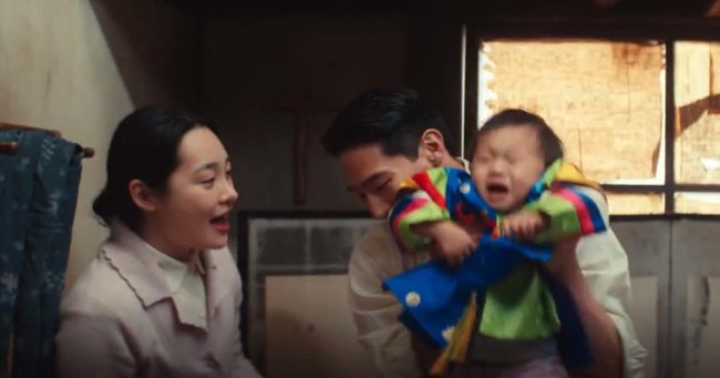 Pachinko last episode: Lee Min Ho found her children, the heroine lost her husband - Photo 1.