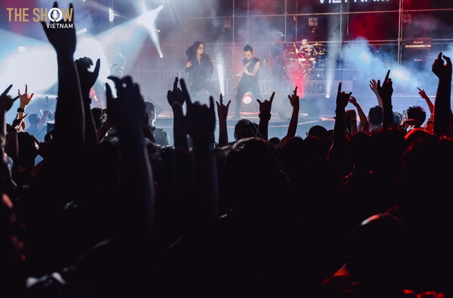 5000 khán giả khóc cười trong live concert hoành tráng, Bức Tường khẳng định vị thế huyền thoại Rock tại Việt Nam - Ảnh 5.