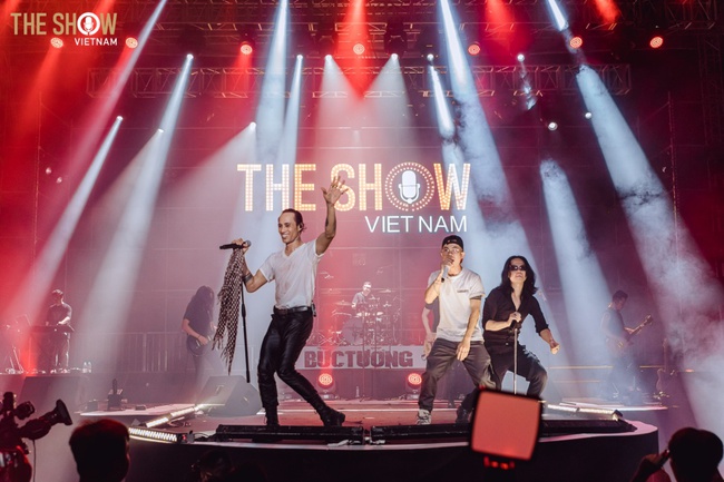 5000 khán giả khóc cười trong live concert hoành tráng, Bức Tường khẳng định vị thế huyền thoại Rock tại Việt Nam - Ảnh 8.