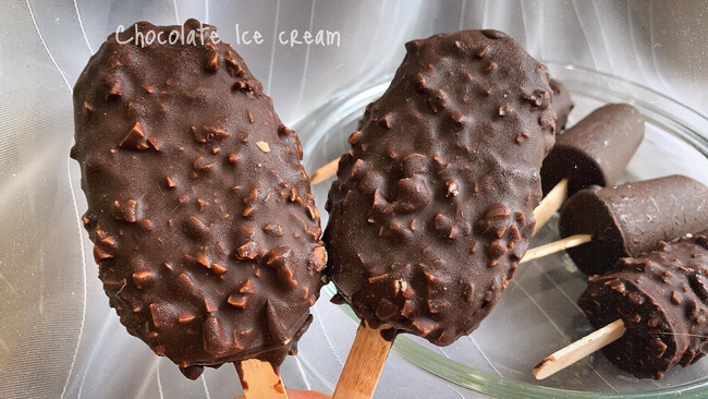 Crispy shell chocolate ice cream is better than buying it and making it in a blink of an eye without needing a machine - why are you so eager to share and make it right away!  - Photo 8.