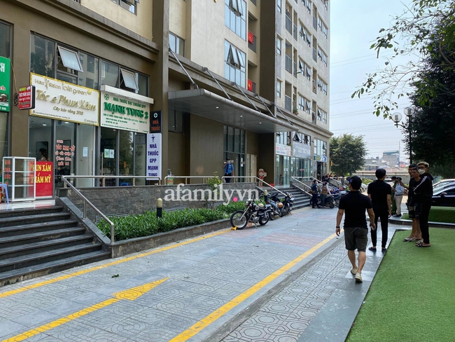 Hà Nội: Một học sinh THCS rơi từ tầng cao chung cư tử vong thương tâm - Ảnh 2.