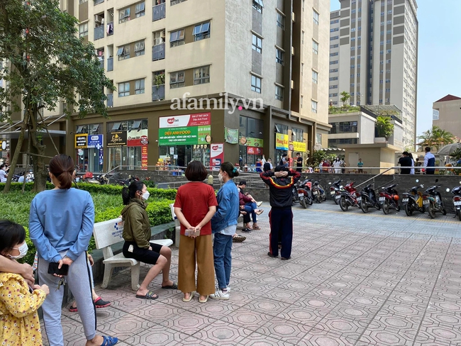 Hà Nội: Một học sinh THCS rơi từ tầng cao chung cư tử vong thương tâm - Ảnh 1.