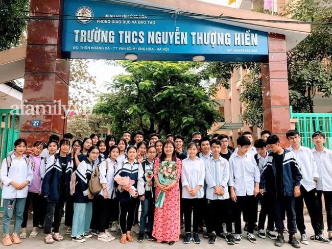 Consecutive cases of students jumping off the stairs: The Language Arts teacher in Hanoi sent them 6 urgent, concise and meaningful things - Photo 1.