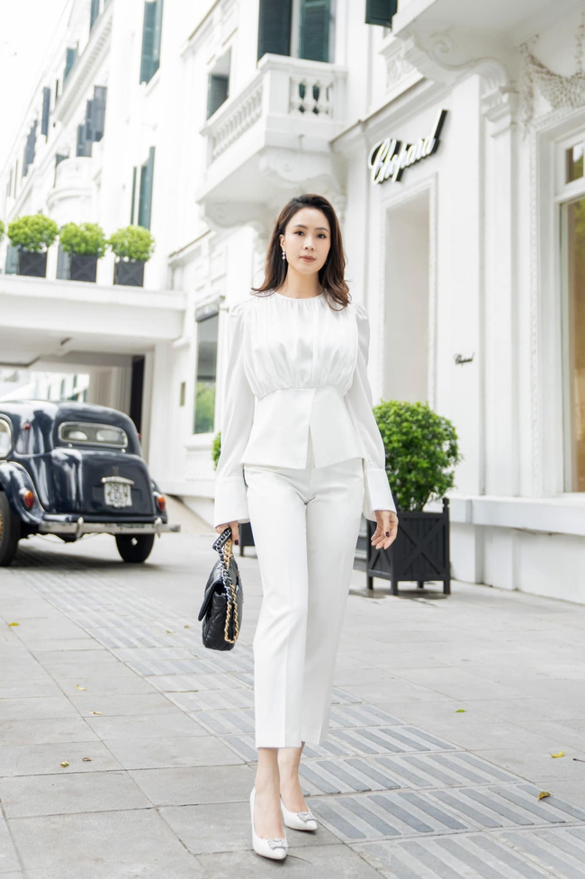 Hồng Diễm tung ảnh như fashionista, xách toàn túi hiệu nhưng lại không ngại phơi bày sự thật về vóc dáng - Ảnh 7.