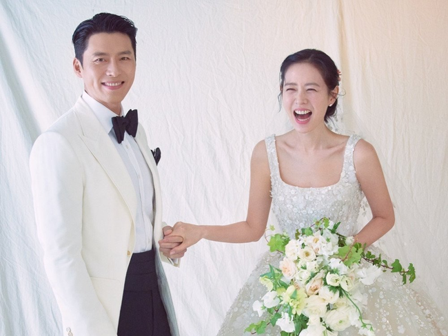 Revealing more wedding photos of Hyun Bin: This excellent groom tells why Son Ye Jin is so infatuated - Photo 3.