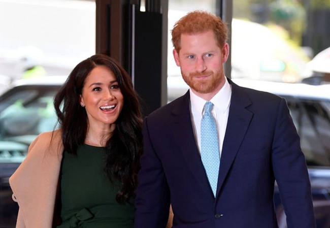 Chuyên gia: Meghan từng được Nữ hoàng Anh yêu quý hơn cả chị dâu Kate nhưng sau đó bị &quot;thất sủng&quot; chỉ bởi một lý do duy nhất - Ảnh 2.