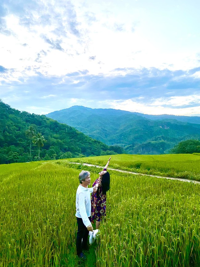 Thanh Lam ngọt ngào bên ông xã bác sĩ, hành động như cặp đôi mới yêu - Ảnh 5.