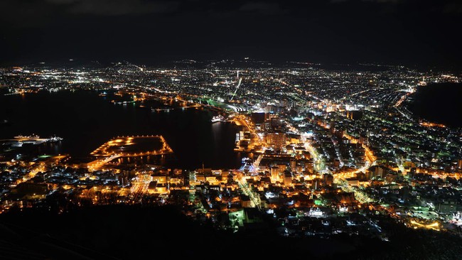 Thì ra đây là &quot;xứ sở mùa đông&quot; Hokkaido, nơi tuyết trắng gặp biển xanh: Chỉ nhìn ảnh đã thấy đẹp tới choáng ngợp - Ảnh 3.