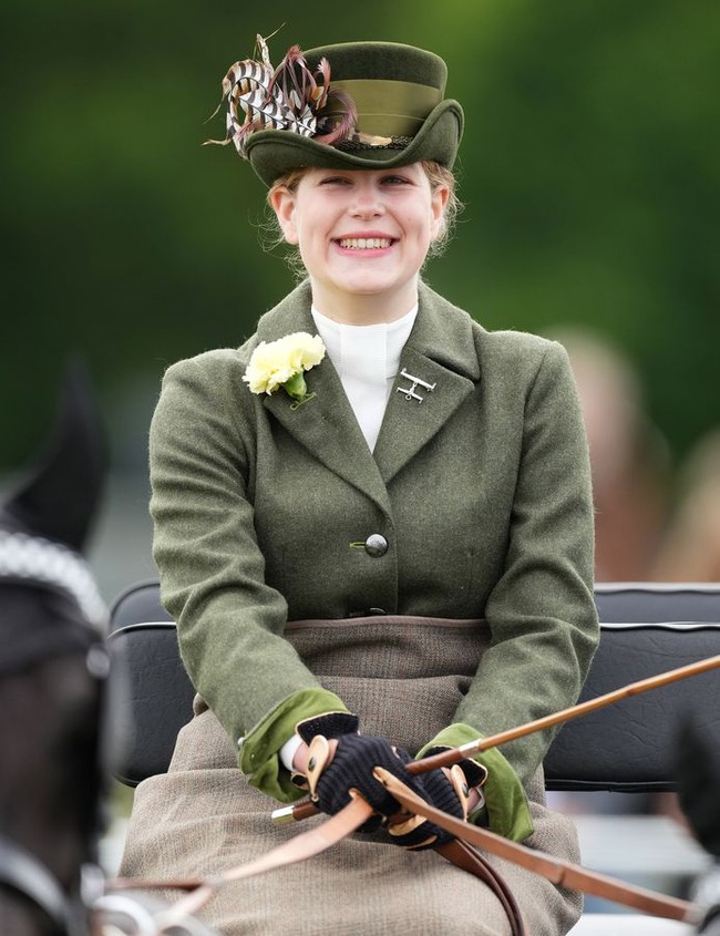 Platinum Celebration: The Queen's 10 great-grandchildren attended the unprecedented special event, were Meghan's two children present?  - Photo 2.