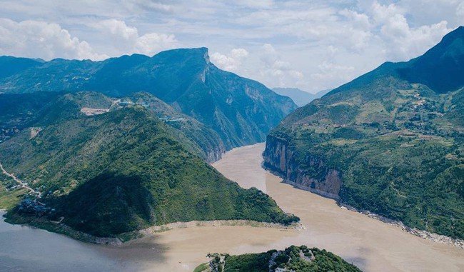 Tại sao cùng là sông nhưng Trường Giang dùng chữ &quot;giang&quot;, Hoàng Hà dùng chữ &quot;hà&quot;? Câu trả lời đầy bất ngờ không phải ai cũng biết! - Ảnh 1.