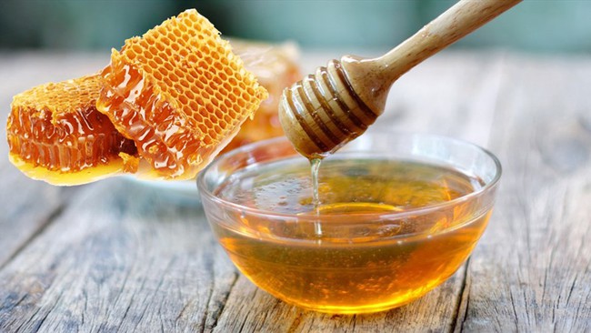 Honey mixed with these 3 things helps to nourish the liver, detoxify, and make the skin pink again - Photo 6.