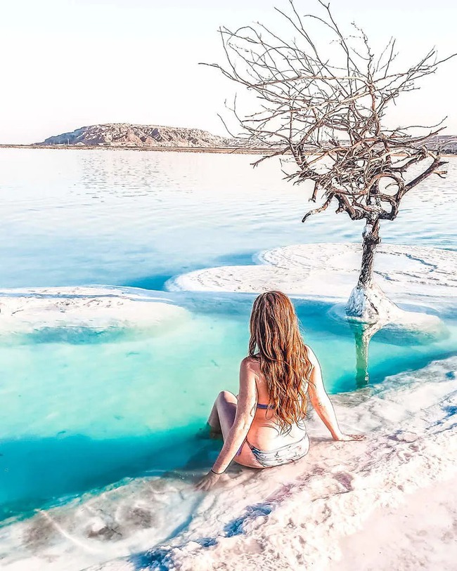 In the middle of the Dead Sea, there is an island as white as snow, containing a miracle that surprises the whole world - Photo 7.