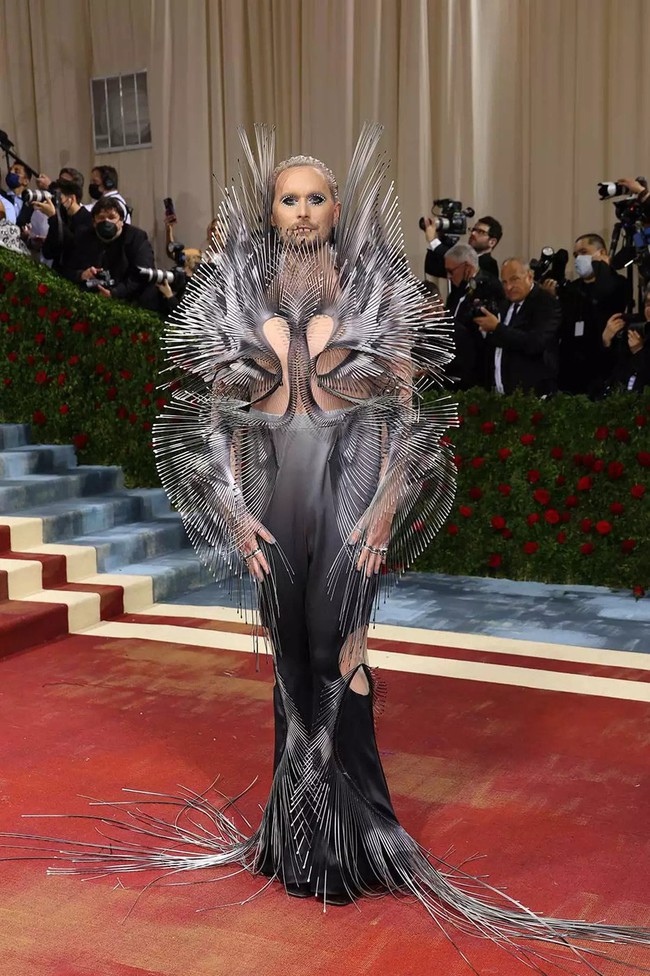 NHẤT và BÉT tại Met Gala 2022: - Ảnh 25. NHẤT và BÉT tại Met Gala 2022: - Ảnh 25.