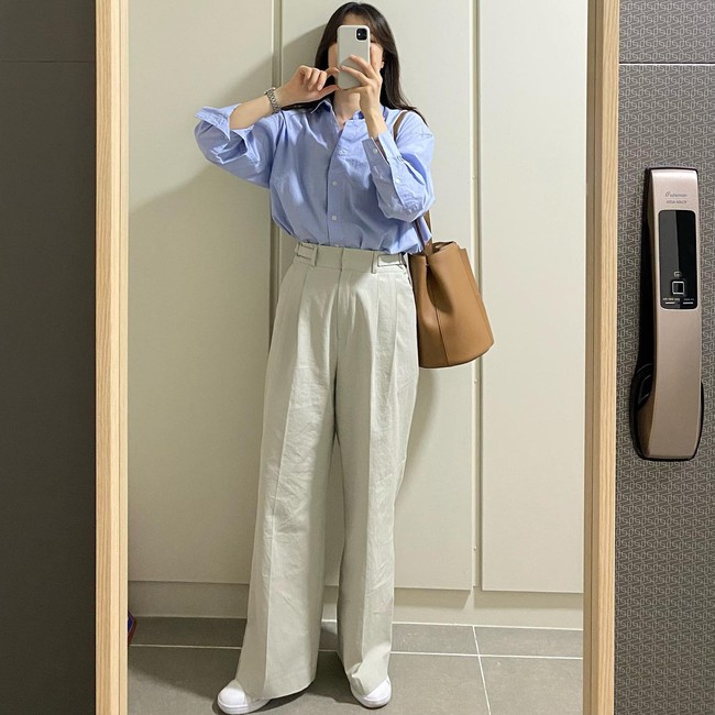 The Korean lady specializes in wearing a shirt + casual pants in a minimalist style, but has a youthful elegance - Photo 5.