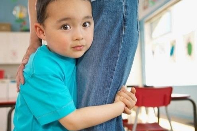 Con hỏi: Tại sao mẹ phải đi làm, một người trả lời &quot;để kiếm tiền&quot;, người kia chọn &quot;phương pháp ba bước&quot; thay đổi cuộc đời đứa trẻ - Ảnh 3.