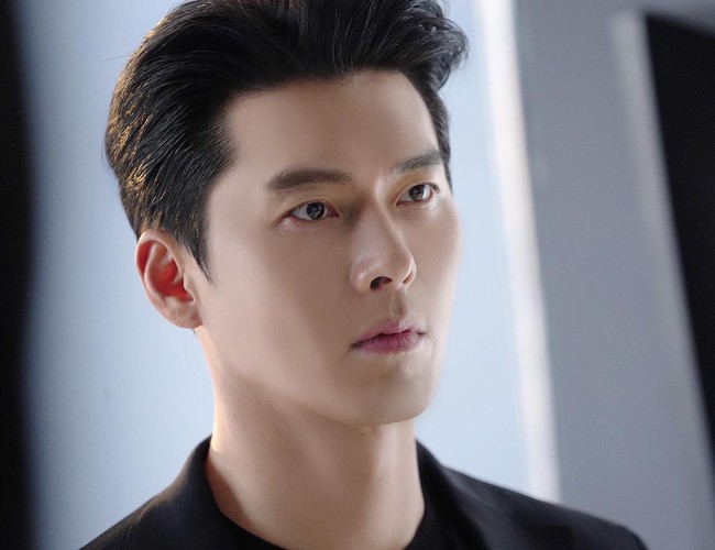 Hyun Bin at the age of U40 still makes the public ecstatic thanks to his "extreme" appearance  - Photo 5.