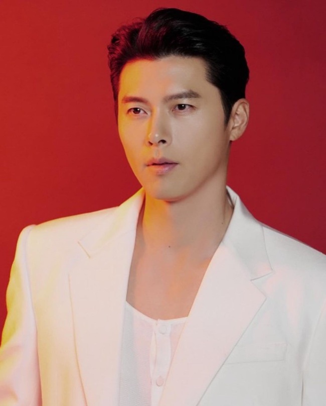 Hyun Bin at the age of U40 still makes the public ecstatic thanks to his "extreme" appearance  - Photo 2.