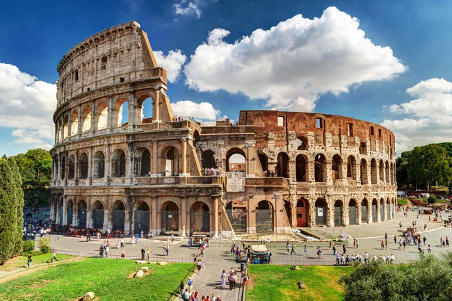 Lý do đấu trường La Mã bị khuyết mất một phần, dù hỏng hóc vẫn sừng sững với thời gian, thu hút hàng triệu khách tham quan mỗi năm - Ảnh 2.
