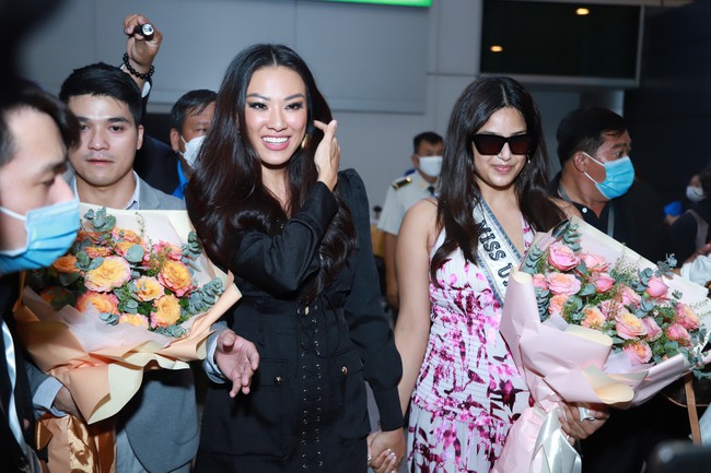 Đương kim Hoa hậu Hoàn vũ Harnaaz Kaur Sandhu đã đến Việt Nam, Á hậu Kim Duyên và fan tiếp đón nồng nhiệt - Ảnh 3.
