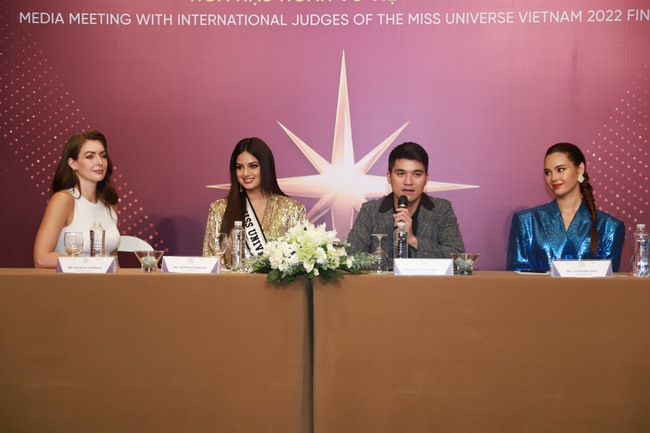 Đương kim Hoa hậu Hoàn vũ Harnaaz Sandhu gây chú ý với diện mạo trong hoạt động đầu tiên tại Việt Nam - Ảnh 6.