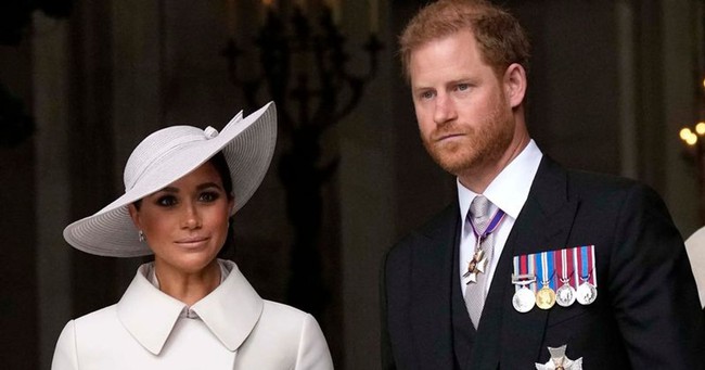 Tiết lộ câu nói của Meghan Markle với Harry tại sự kiện tái ngộ hoàng gia và yêu cầu đặc biệt của Nữ hoàng dành cho cặp đôi - Ảnh 1.