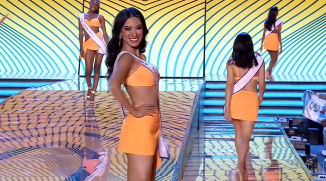 Chung kết Miss Supranational 2022: Kim Duyên khoe vóc dáng &quot;cực phẩm&quot; ở phần thi trang phục áo tắm - Ảnh 1.