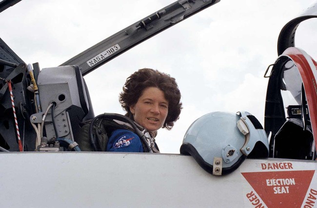 Nữ phi hành gia đầu tiên của Hoa Kỳ: Phá bỏ rào cản phân biệt giới tính, thách thức định kiến và cùng lúc thiết lập 3 mốc lịch sử - Ảnh 4.