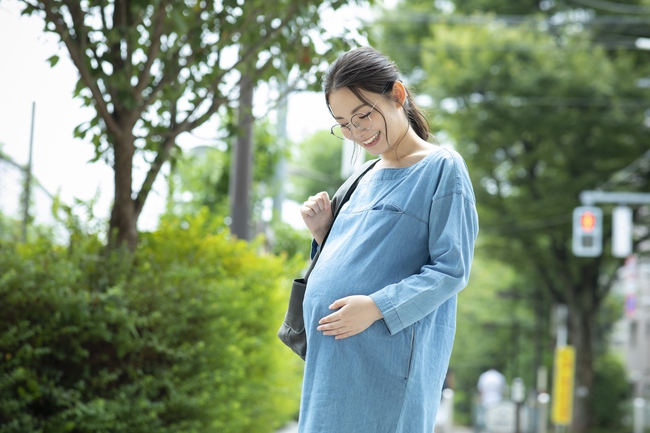 Nếu thường xuyên thực hiện 3 bài tập này khi mang thai, mẹ bầu sinh thường sẽ bớt đau đớn và sinh nhanh hơn - Ảnh 1.