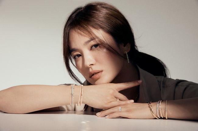 Song Hye Kyo che kít mít sau khi bị chê xuống sắc vì giảm cân - Ảnh 5.