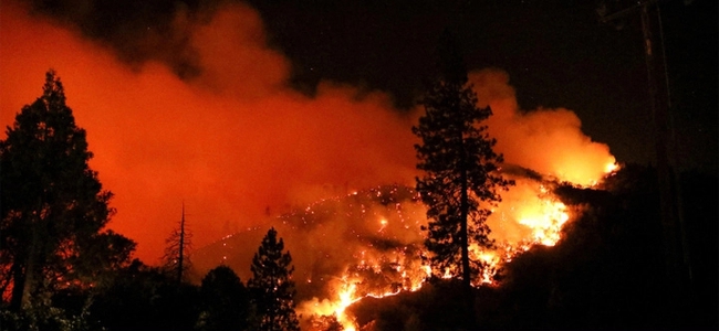 Một thị trấn ở Mỹ gần như bị xóa sổ vì cháy rừng - Ảnh 1.