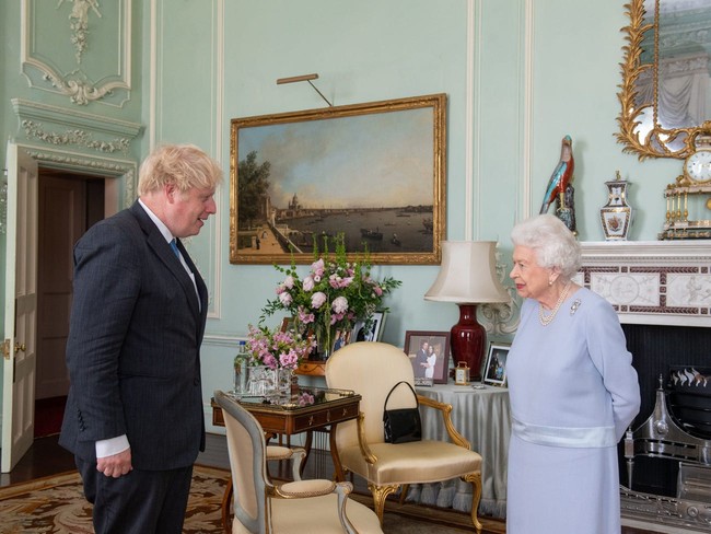 Lần đầu tiên trong hơn 70 năm, Nữ hoàng không bổ nhiệm Thủ tướng ở London, lý do vì sao? - Ảnh 17.