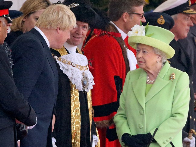 Lần đầu tiên trong hơn 70 năm, Nữ hoàng không bổ nhiệm Thủ tướng ở London, lý do vì sao? - Ảnh 2.