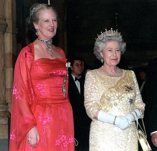 Nữ vương duy nhất còn tại vị ở châu Âu và tình bạn khăng khít với Nữ hoàng Anh - Ảnh 5.
