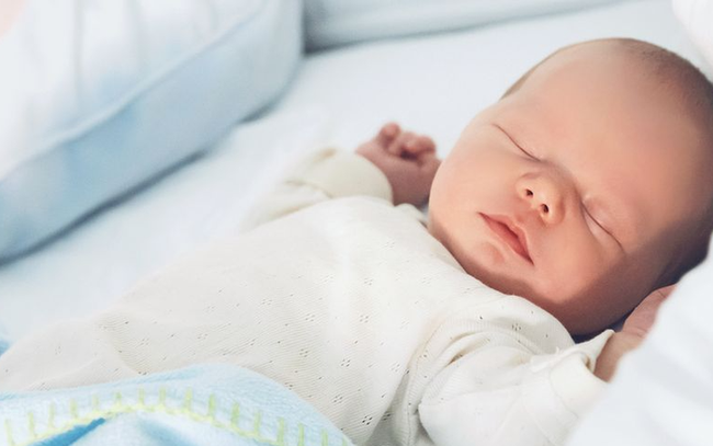5 cách cực kỳ hữu ích giúp trẻ sơ sinh ngủ ngon vào ban đêm