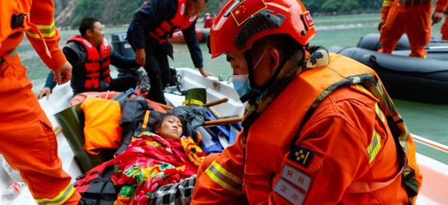 Động đất tại Trung Quốc: 35 người vẫn đang mất tích - Ảnh 1.