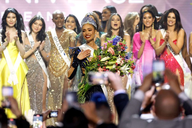 Tân Miss Universe 2022 bị chê kém tiếng hơn hẳn những người đi trước vì thiếu một điều - Ảnh 2.