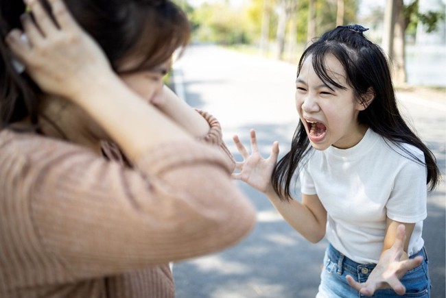 4 cách nhẹ nhàng xử lý cơn giận ở trẻ - Ảnh 1.
