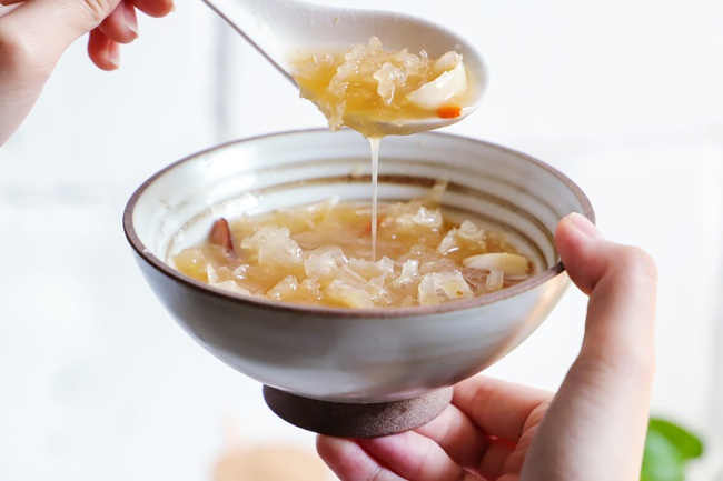 Phụ nữ n&ecirc;n thường xuy&ecirc;n l&agrave;m 3 m&oacute;n n&agrave;y ăn sẽ gi&uacute;p bổ sung kh&iacute; huyết, giữ ấm tay ch&acirc;n trong m&ugrave;a đ&ocirc;ng - Ảnh 11.
