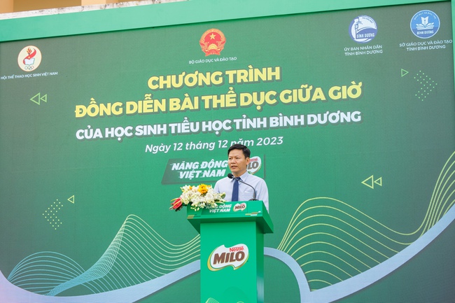Kỷ lục Việt Nam: 11.032 học sinh cùng đồng diễn Bài thể dục giữa giờ - Ảnh 3. Kỷ lục Việt Nam: 11.032 học sinh cùng đồng diễn Bài thể dục giữa giờ - Ảnh 3.