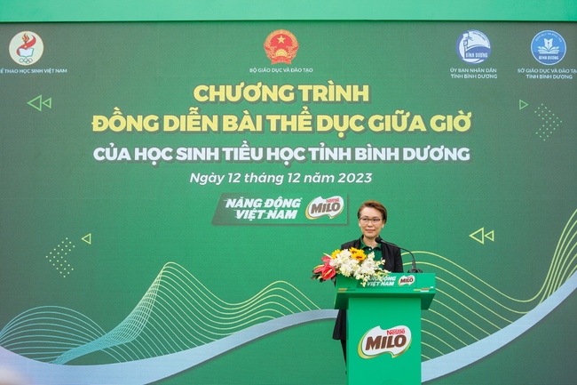 Kỷ lục Việt Nam: 11.032 học sinh cùng đồng diễn Bài thể dục giữa giờ - Ảnh 5. Kỷ lục Việt Nam: 11.032 học sinh cùng đồng diễn Bài thể dục giữa giờ - Ảnh 5.