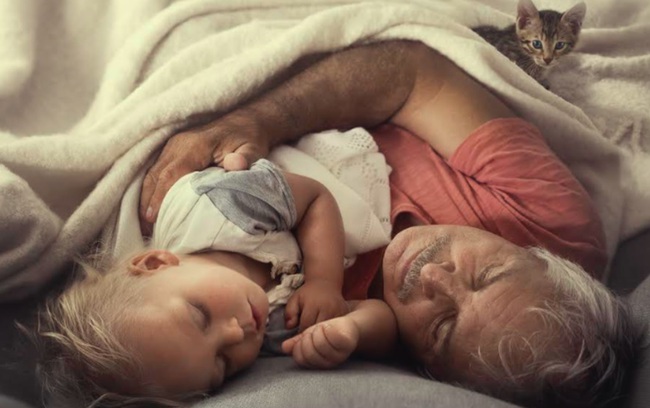 Trẻ ngủ cùng mẹ liệu có thông minh hơn? - Ảnh 1.