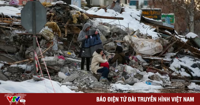 Nạn hôi của xuất hiện sau động đất tại Thổ Nhĩ Kỳ - Ảnh 1.