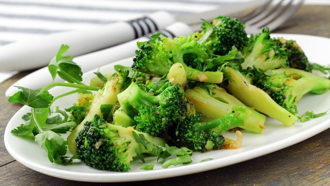 5 loại rau giàu protein ngang ngửa thịt, chăm ăn sẽ giúp giảm cân và đẹp da tự nhiên - Ảnh 2.