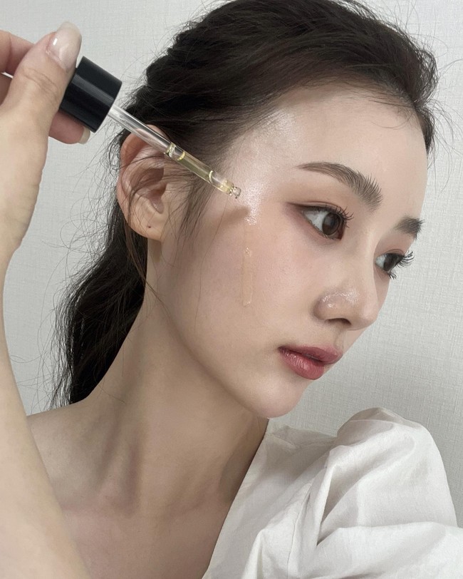 5 sai lầm skincare buổi sáng, lỗi cuối cùng dễ khiến da lão hóa &quot;không phanh&quot;  - Ảnh 4.