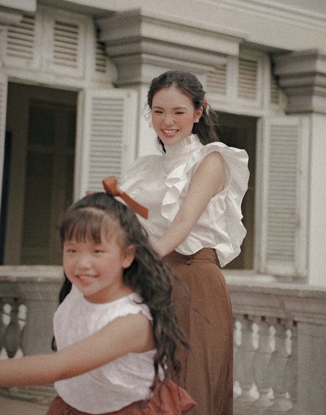 Con gái 5 tuổi của Yeye Nhật Hạ lần đầu lộ diện, xinh xắn như thiên thần - Ảnh 6.