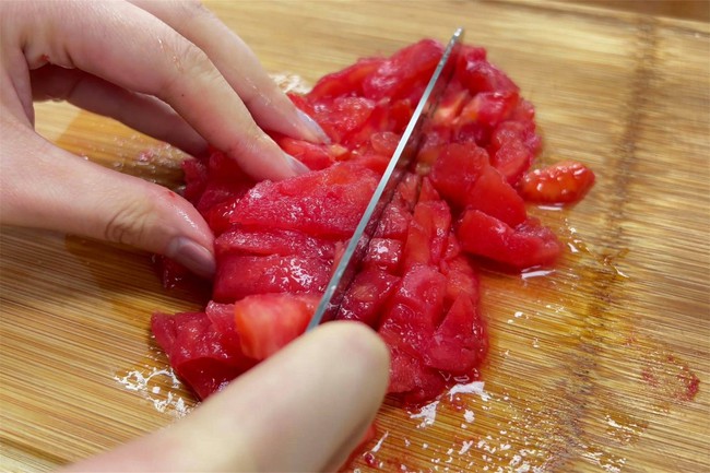 Món trứng cút sốt cà chua nóng hổi cực đưa cơm cho ngày se lạnh - Ảnh 4. Món trứng cút sốt cà chua nóng hổi cực đưa cơm cho ngày se lạnh - Ảnh 4.