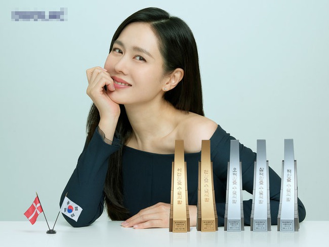 Son Ye Jin chính thức tái xuất sau khi sinh con - Ảnh 3. Son Ye Jin chính thức tái xuất sau khi sinh con - Ảnh 3.